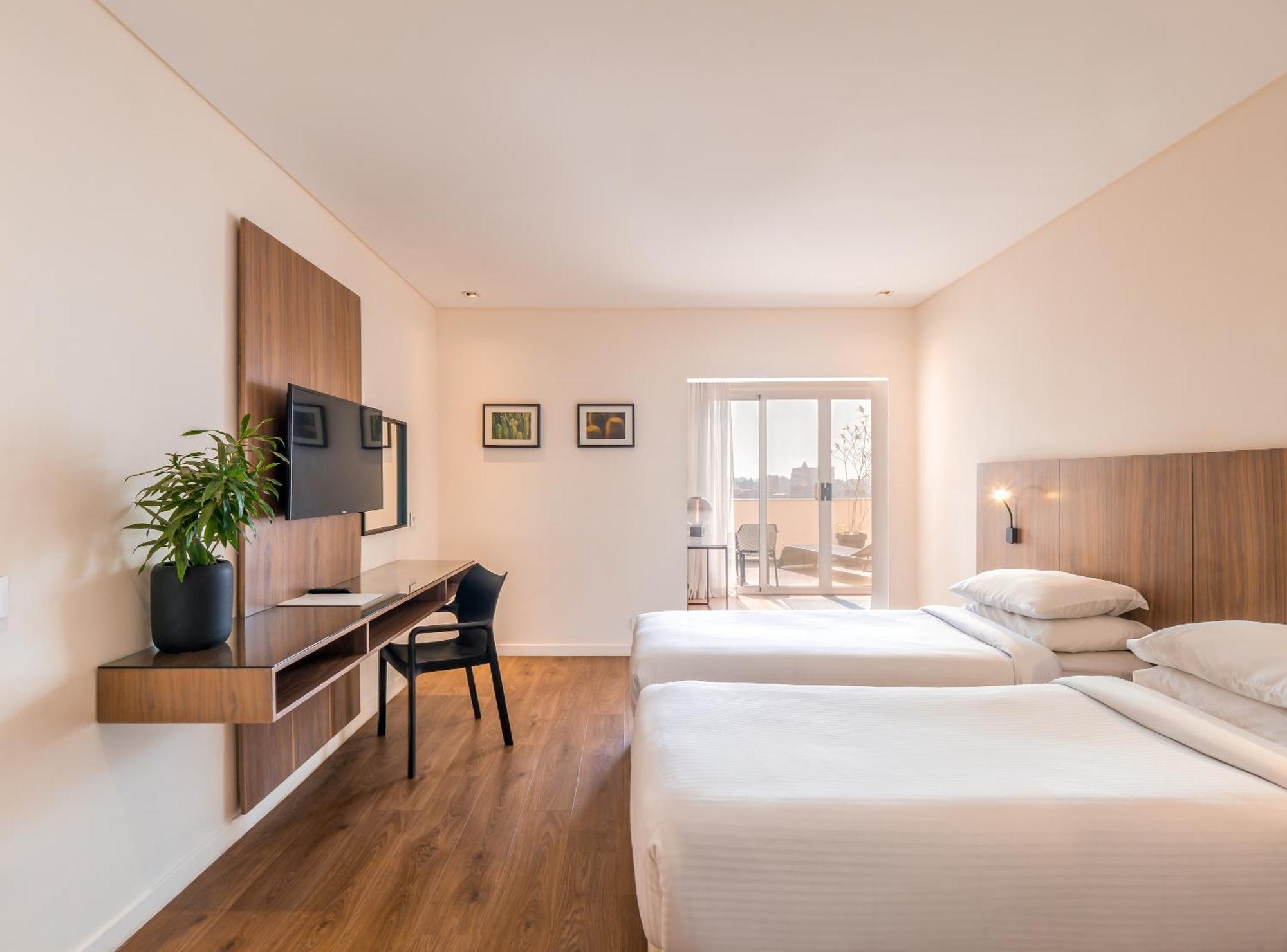 Superior Double or Twin Room,1280147800:JPEG