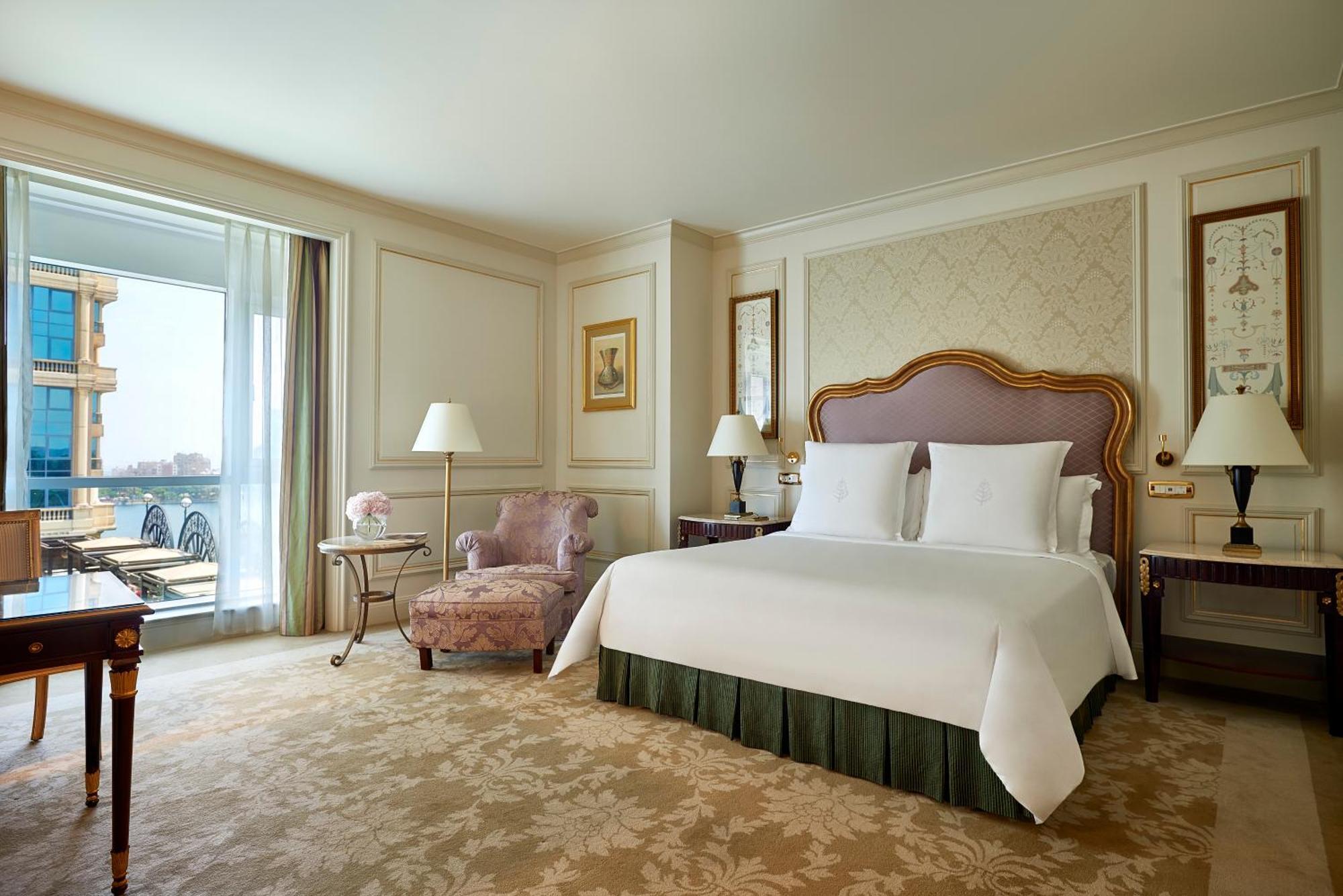 Deluxe Room King Bed,1436169226:JPEG