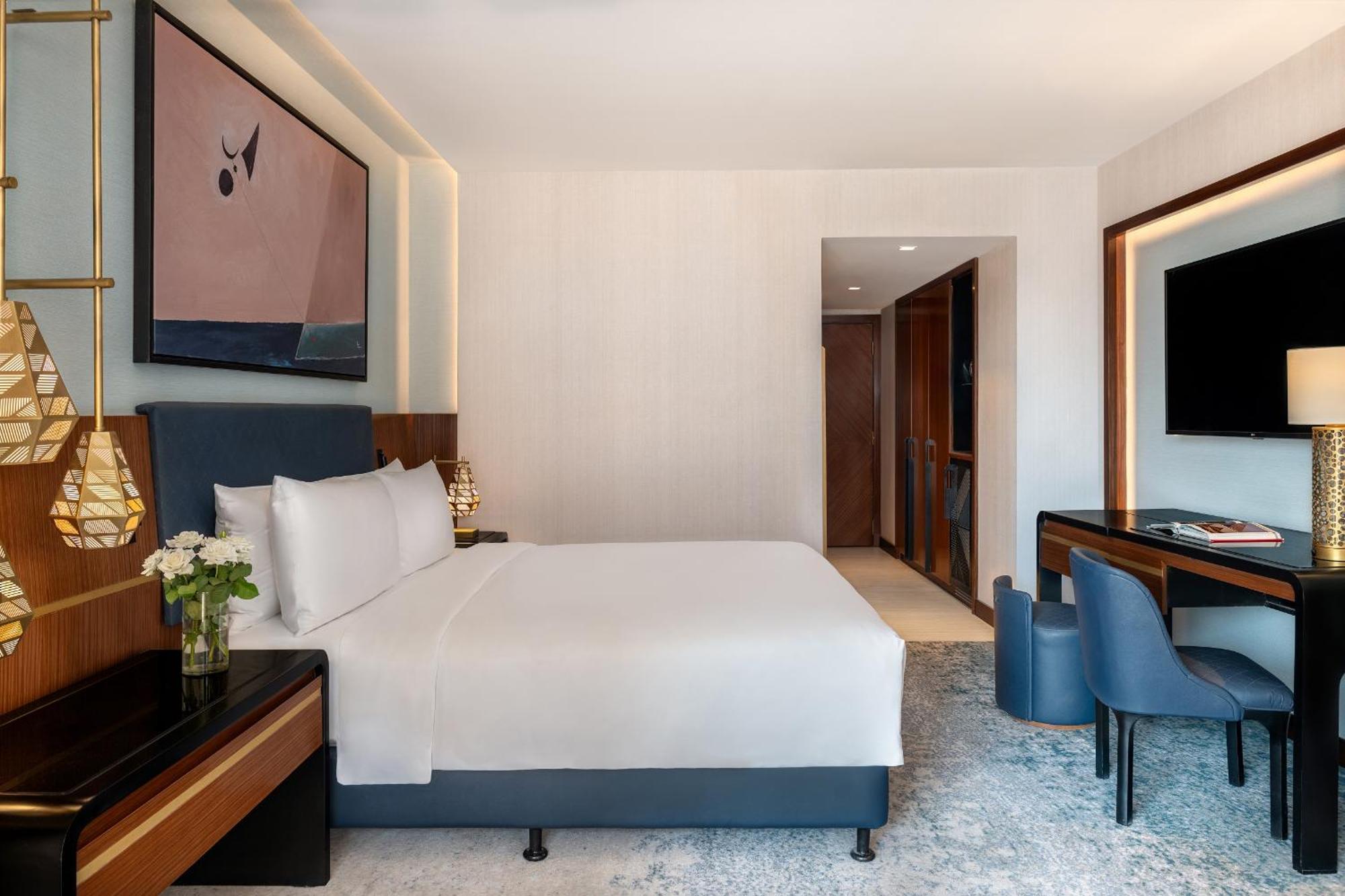 Luxury King Room with Panoramic Nile View